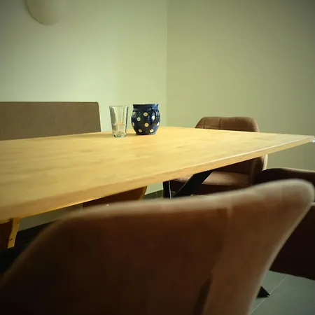 Apartment Floesser-heimat - Ruhige Lage Inmitten Der